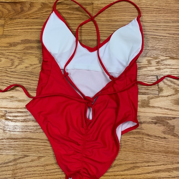 Swim suit - Picture 3 of 8